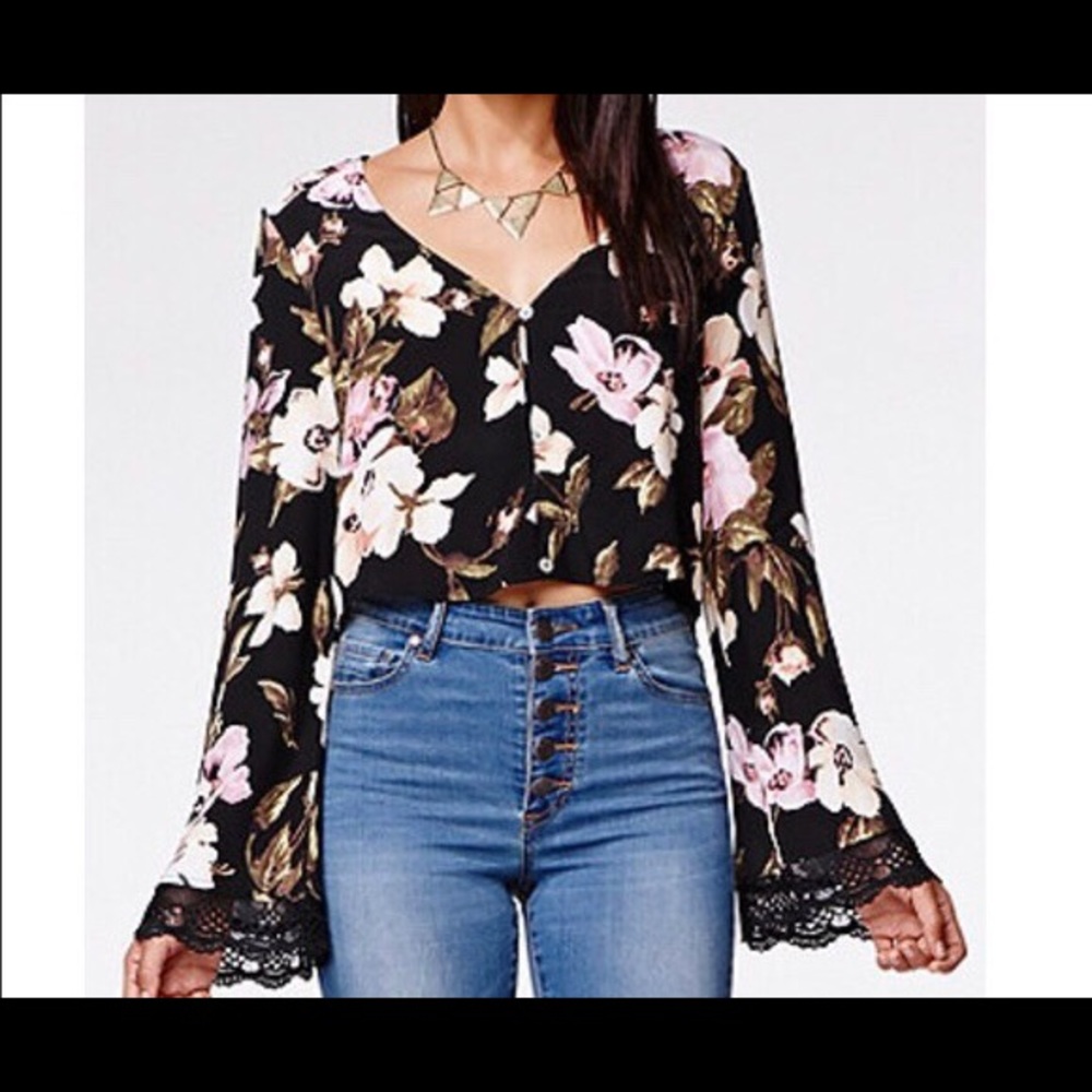 NWT Kendall & Kylie Black Floral Bell Sleeve Top